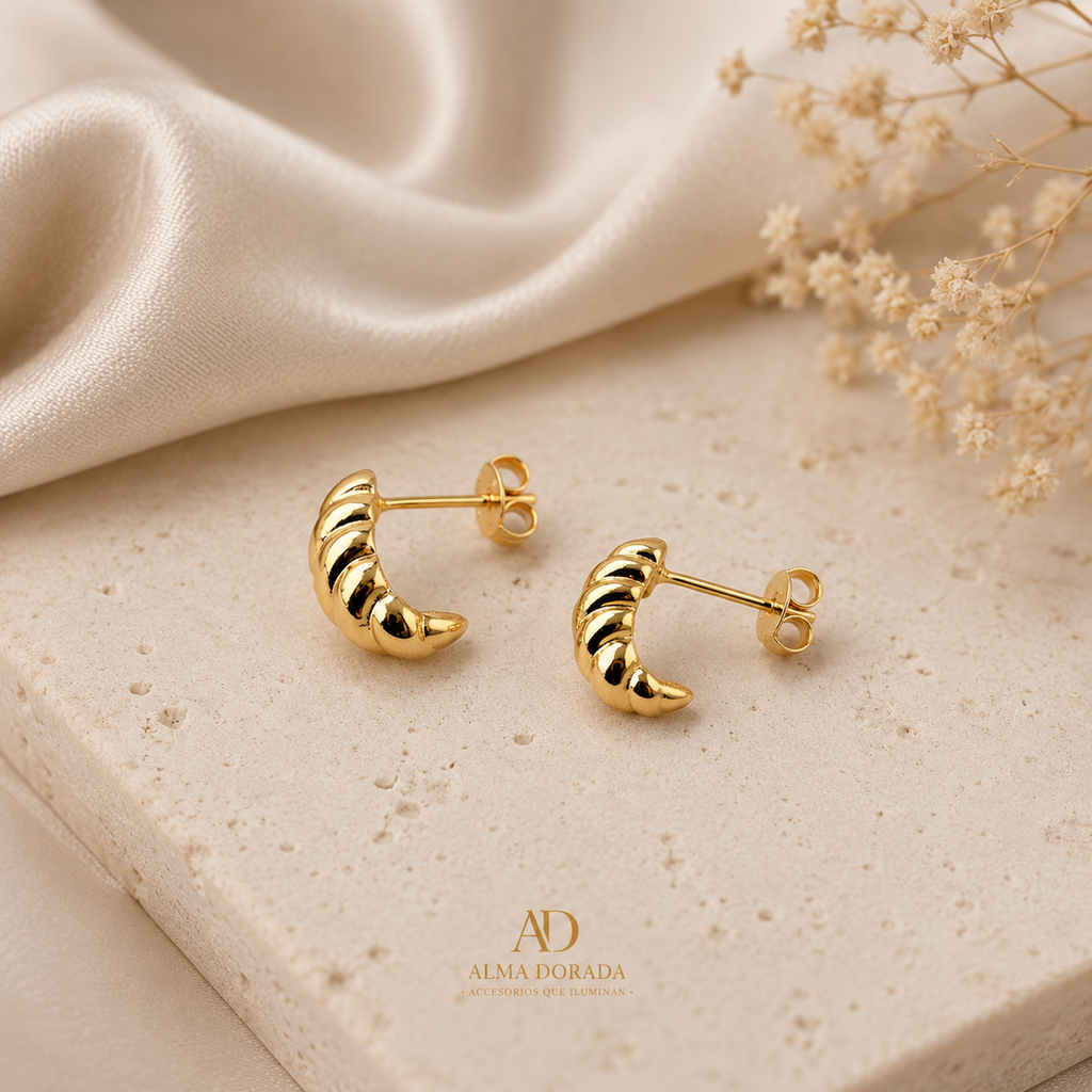 15mm Croissant Stud 18k Gold Filled
Earrings